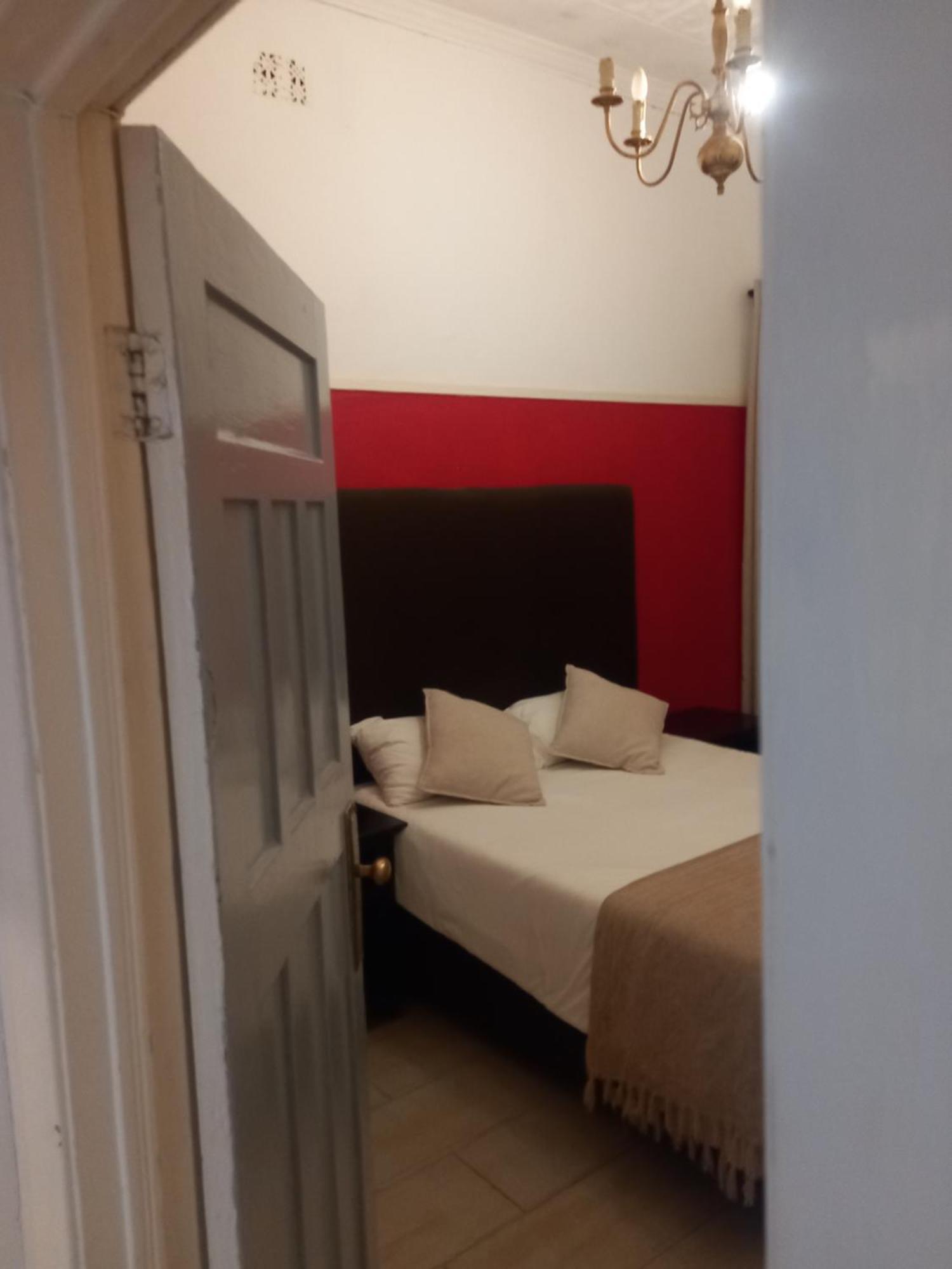 Choice Backpackers Lodge 불라와요 외부 사진