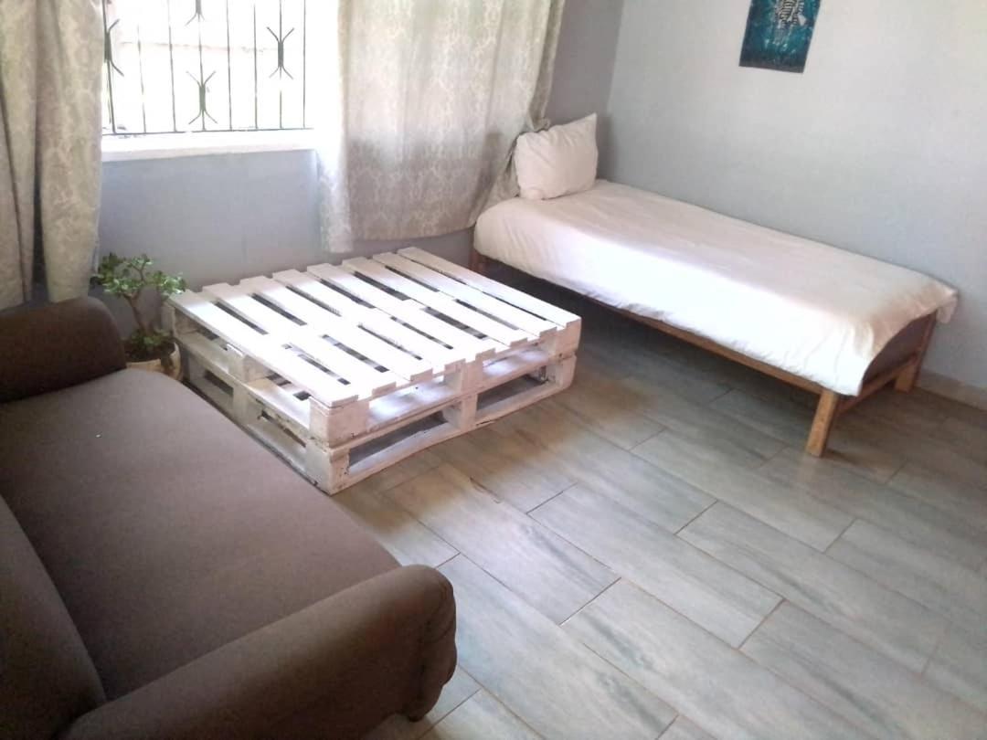 Choice Backpackers Lodge 불라와요 외부 사진